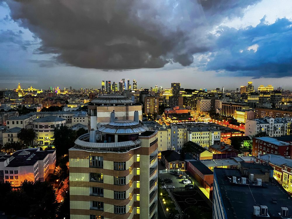 Закат на крыше