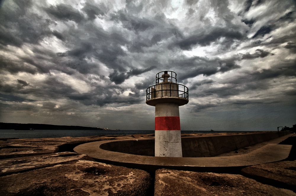 Photograph by Muzaffer Sütlüoğlu