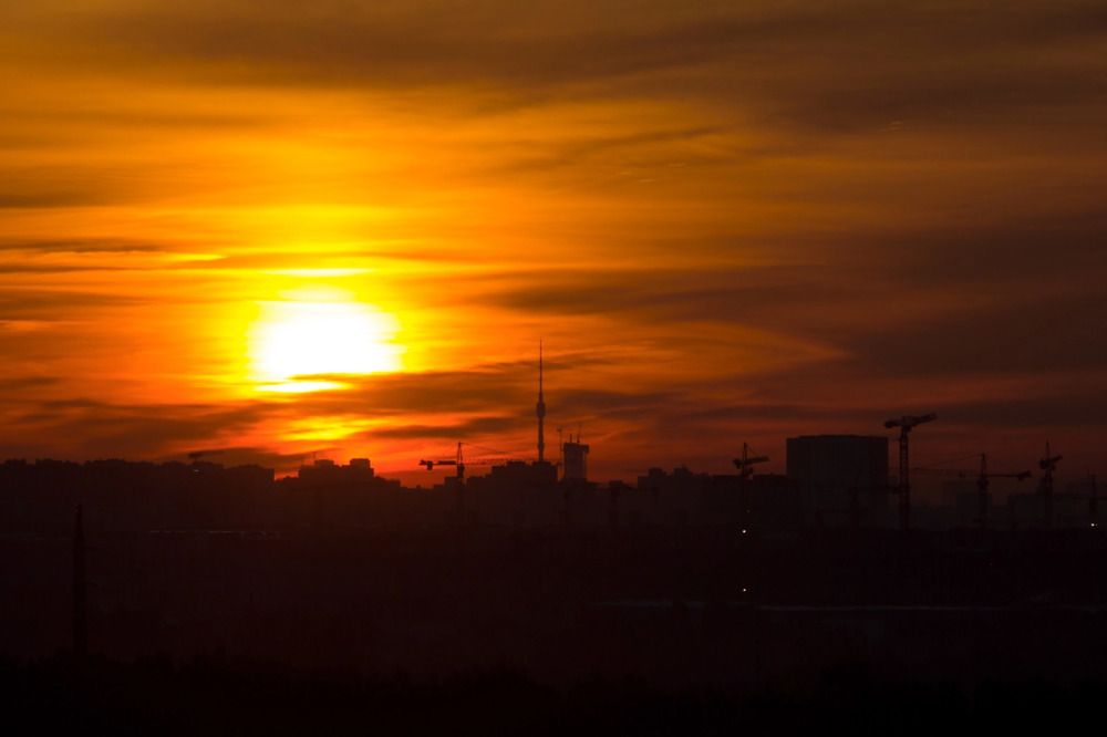 Восход над Москвой