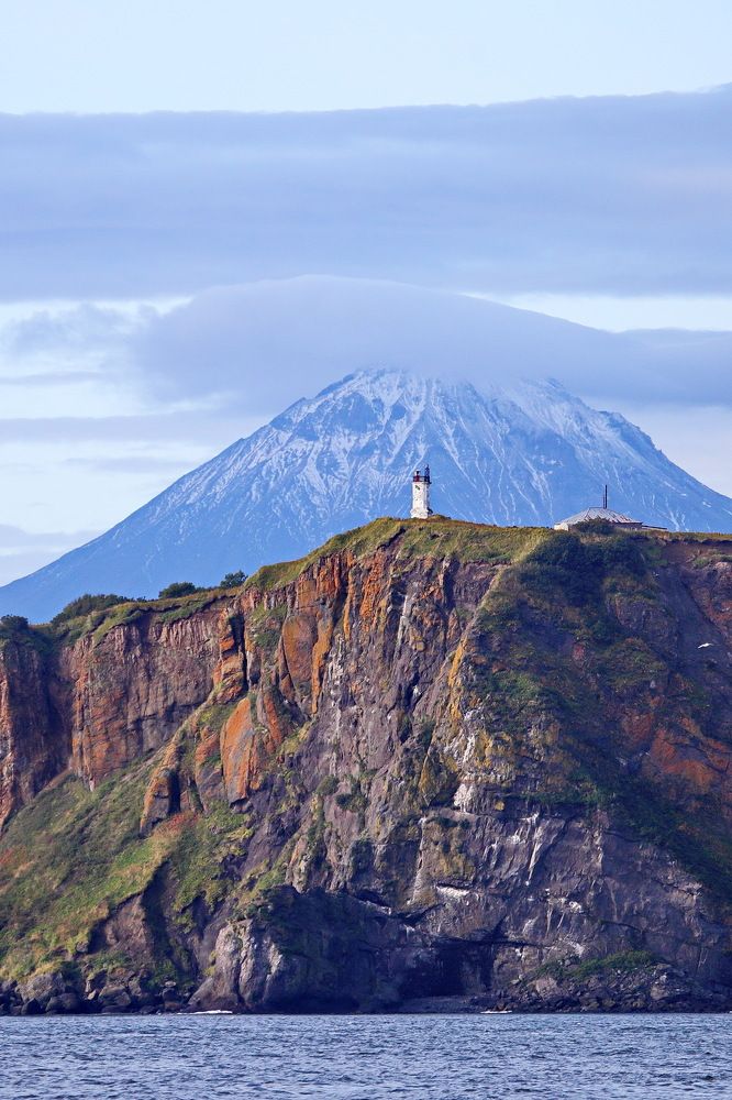 Маяк Станицкого и Вилючинская сопка