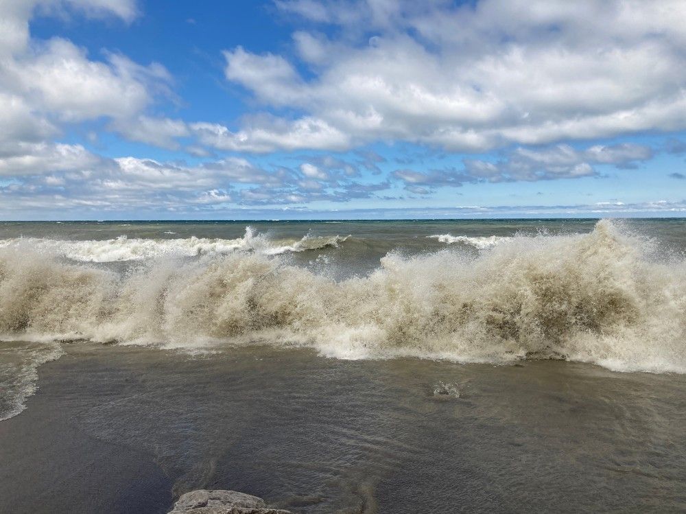 Lake Erie Storm Waves