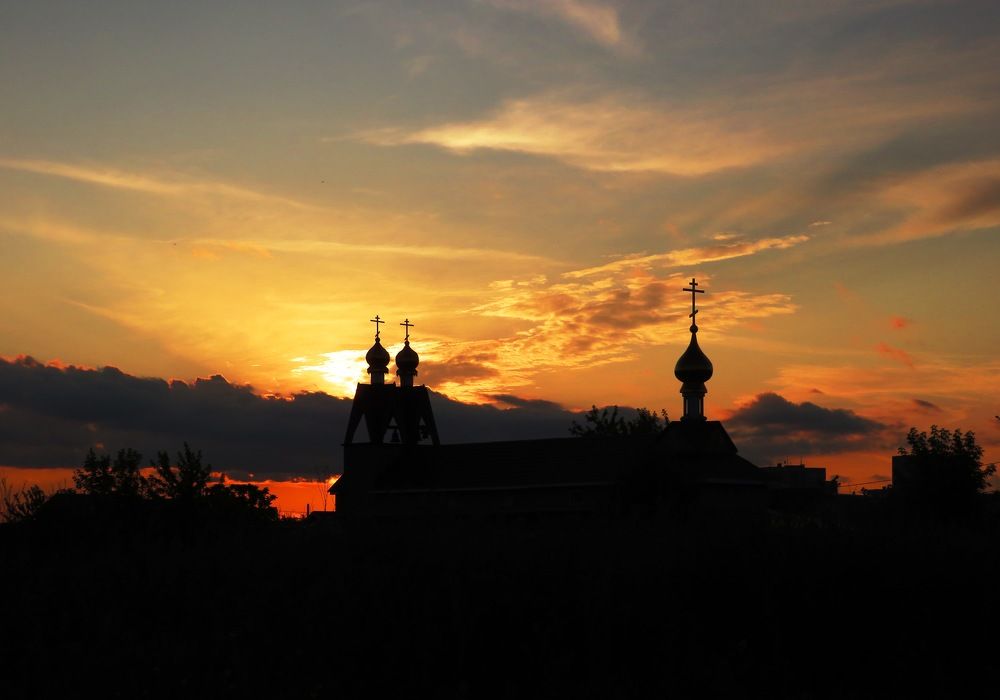 Закат над Церковью