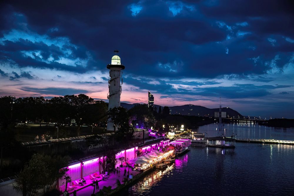 Photograph by Erich KARNBERGER