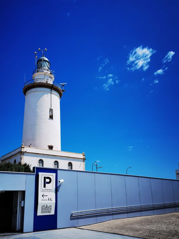 Photograph by HIPhoto