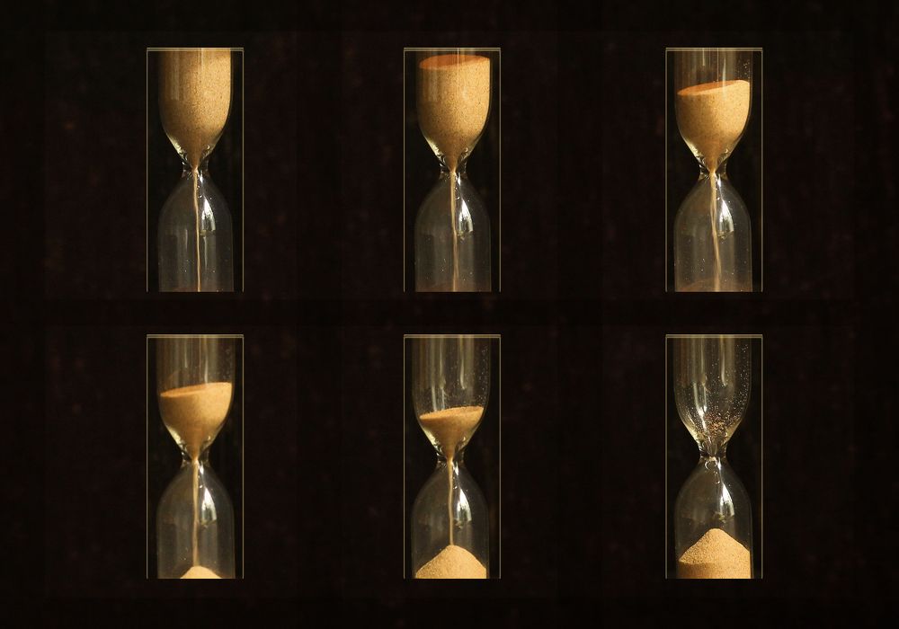 Время, как будто песок...