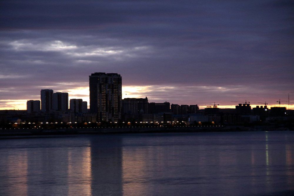 закат, а напротив Китай