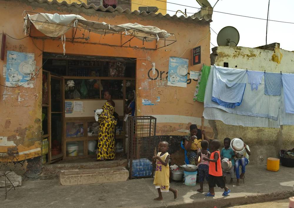 На улицах Сенегала