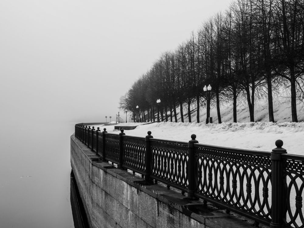 Набережная.Зима, туман