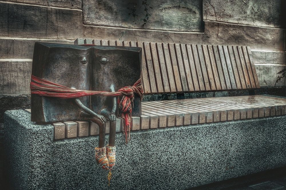 В жизни нет ничего, чего стоило бы бояться, есть только то, что нужно понять.