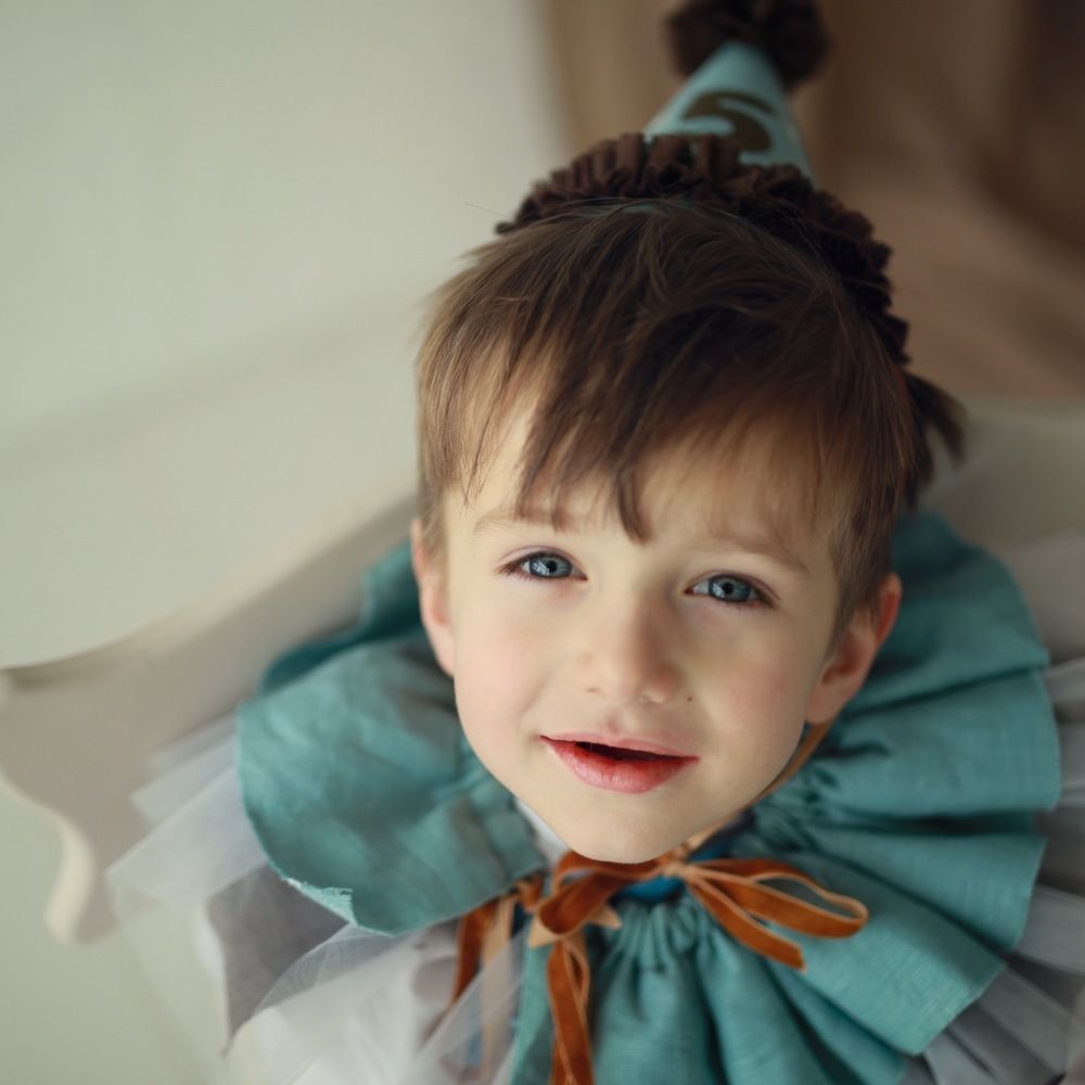 Photograph by Kira Zdelova