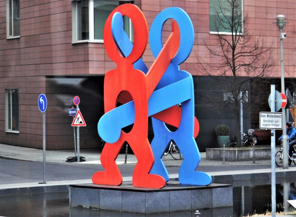 Инсталяция на Потсдамер-платц в Берлине