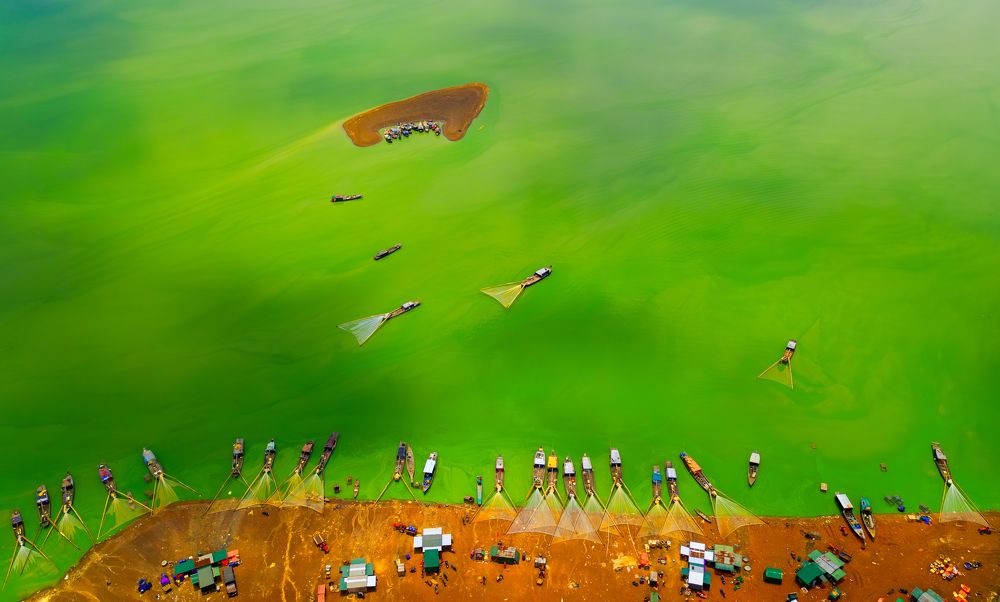 Photograph by Dinh Phong