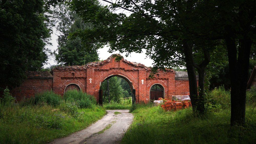 Врата монастыря