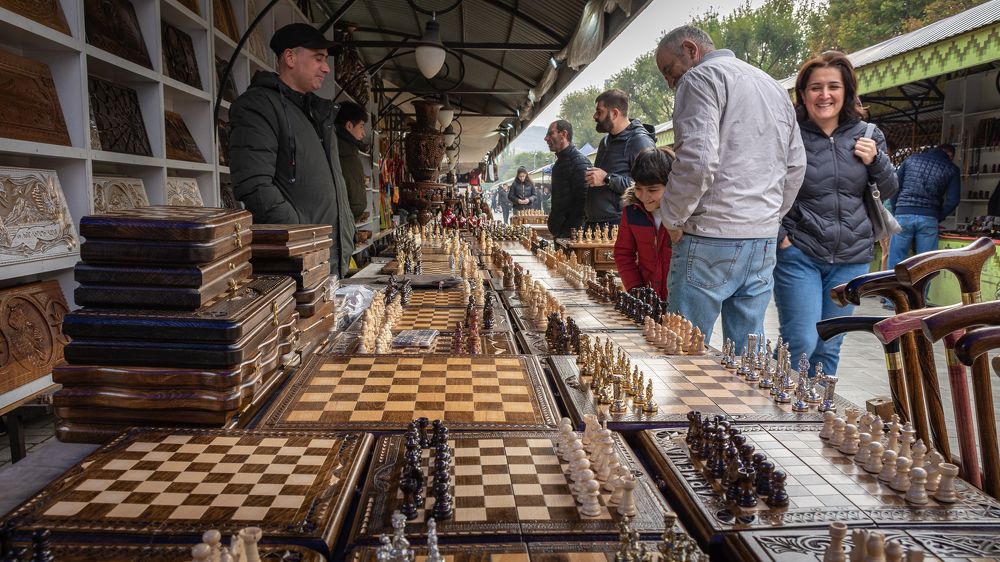 Рынок "Вернисаж", Ереван