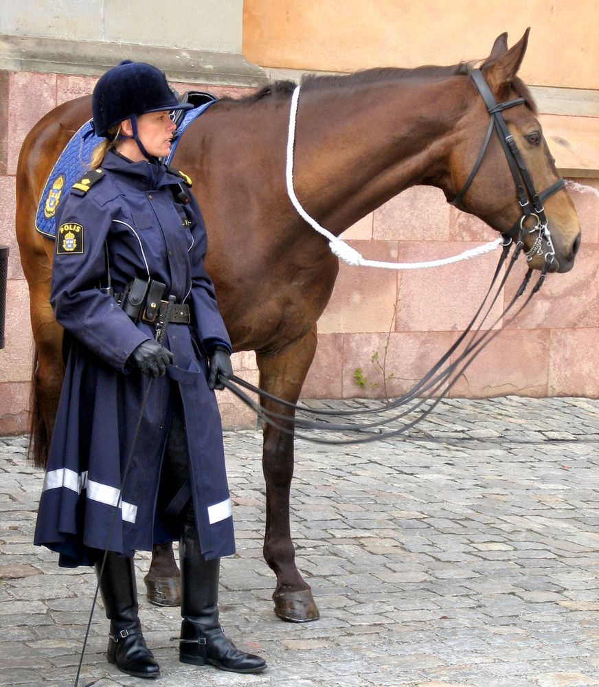 Девушка полицейская в Стокгольме