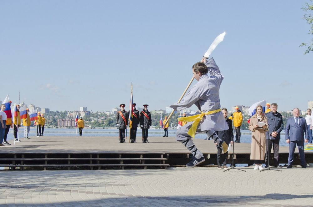 Прыжок с алибардой