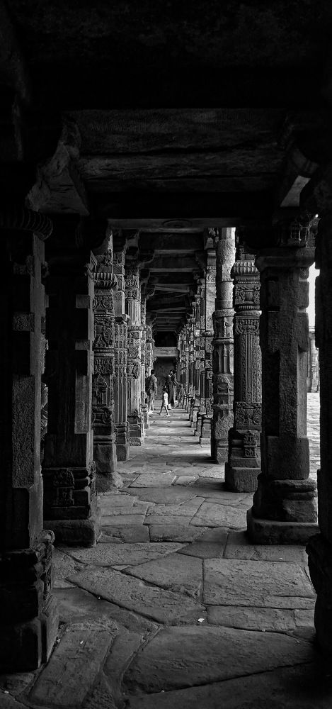Pathway in Qutub minar.