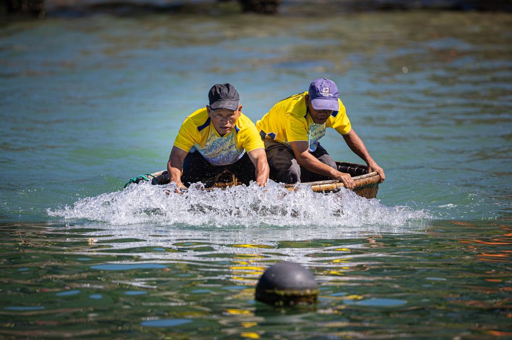 Photograph by Rin Võ