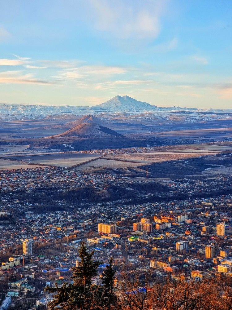 Рассвет с вершины горы Машук