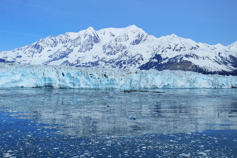 Ледник Хаббард в ясную погоду