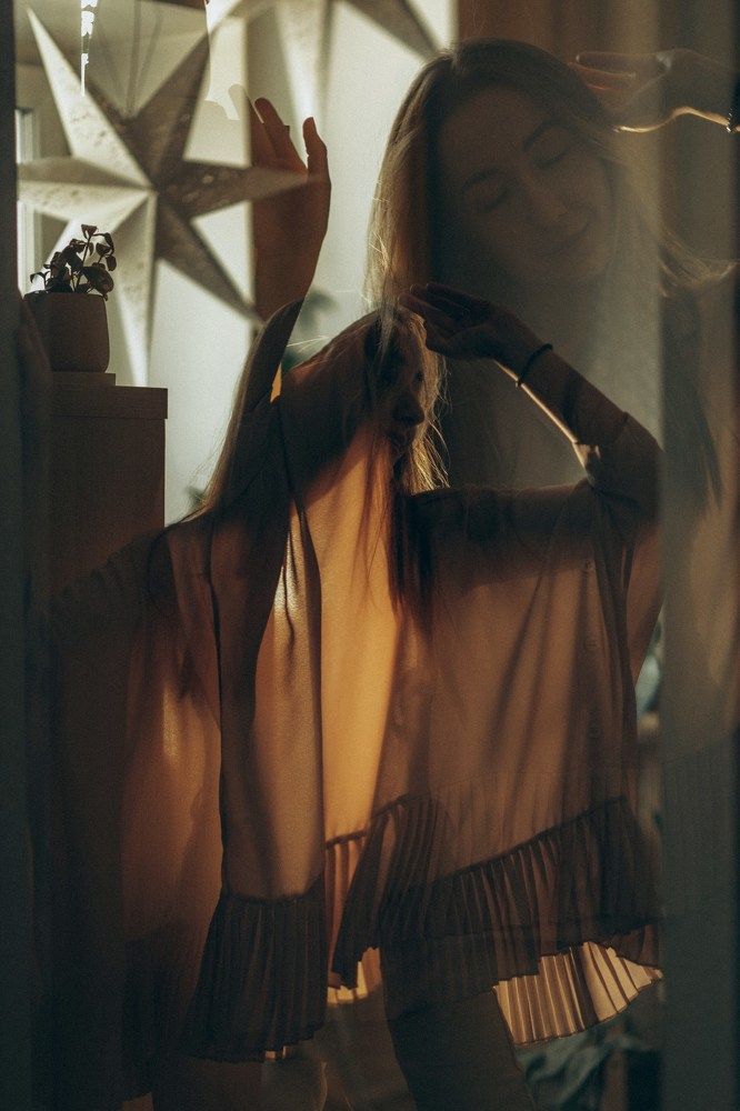 Изгиб твоих красивых рук