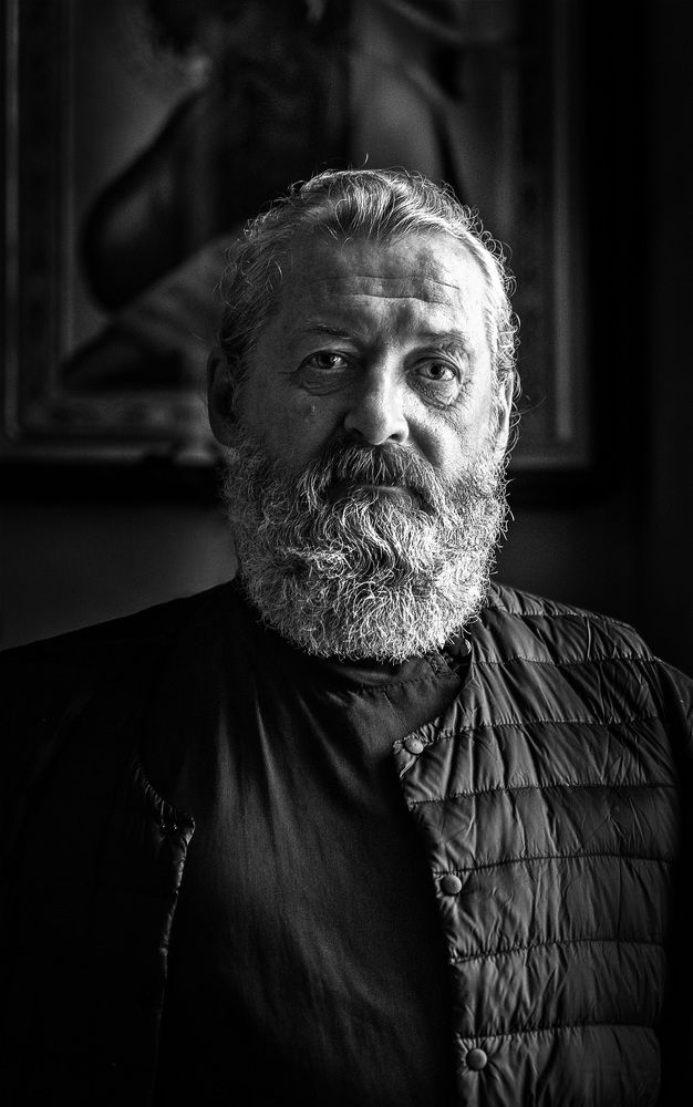 Священнослужитель