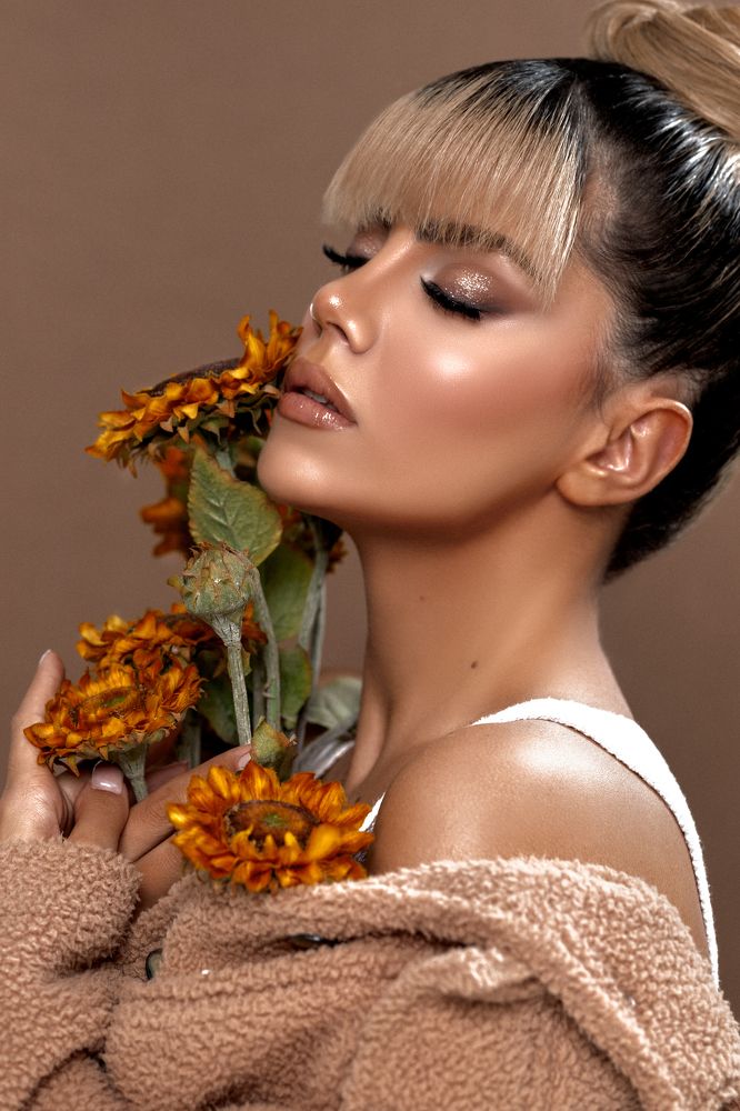 Photograph by AKI shalian