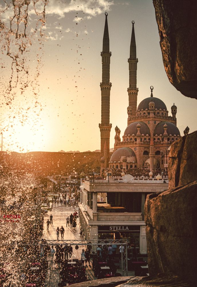 Photograph by Sargis Baghramyan