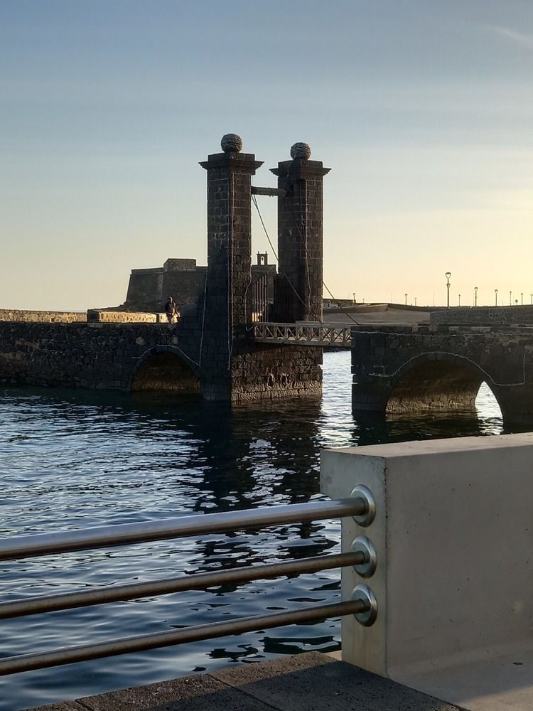 Puente de las bolas. Castillo de San Gabriel