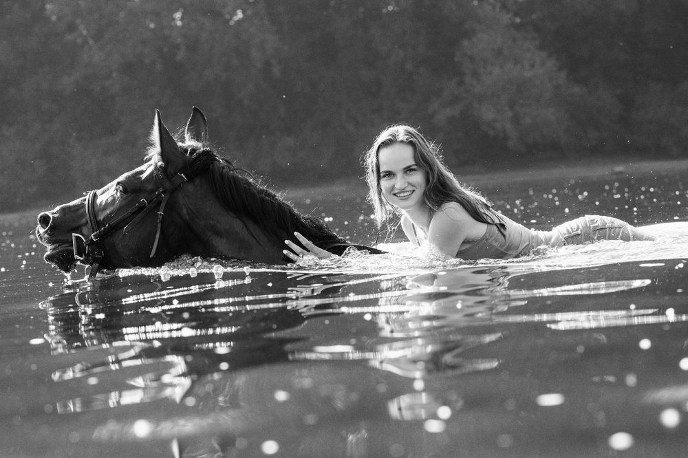 Купание с конём