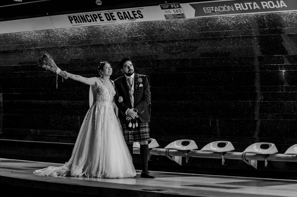 B&W - Subway Wedding Session