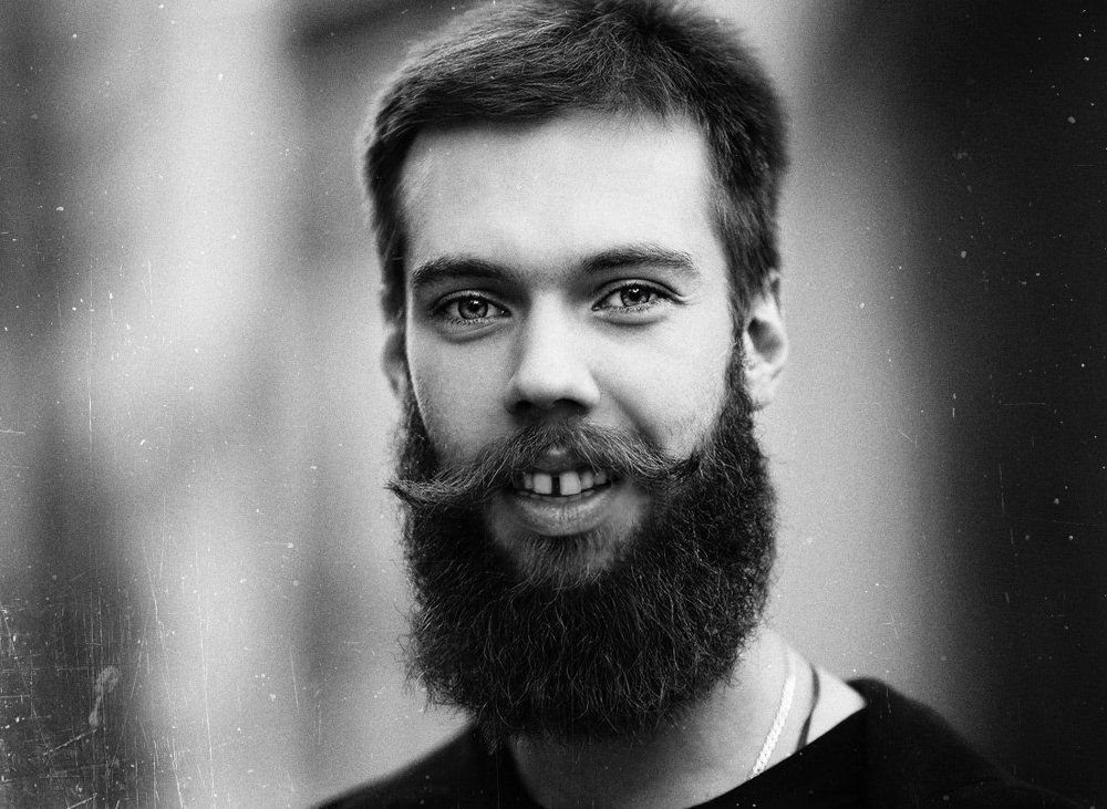 С улыбкой...