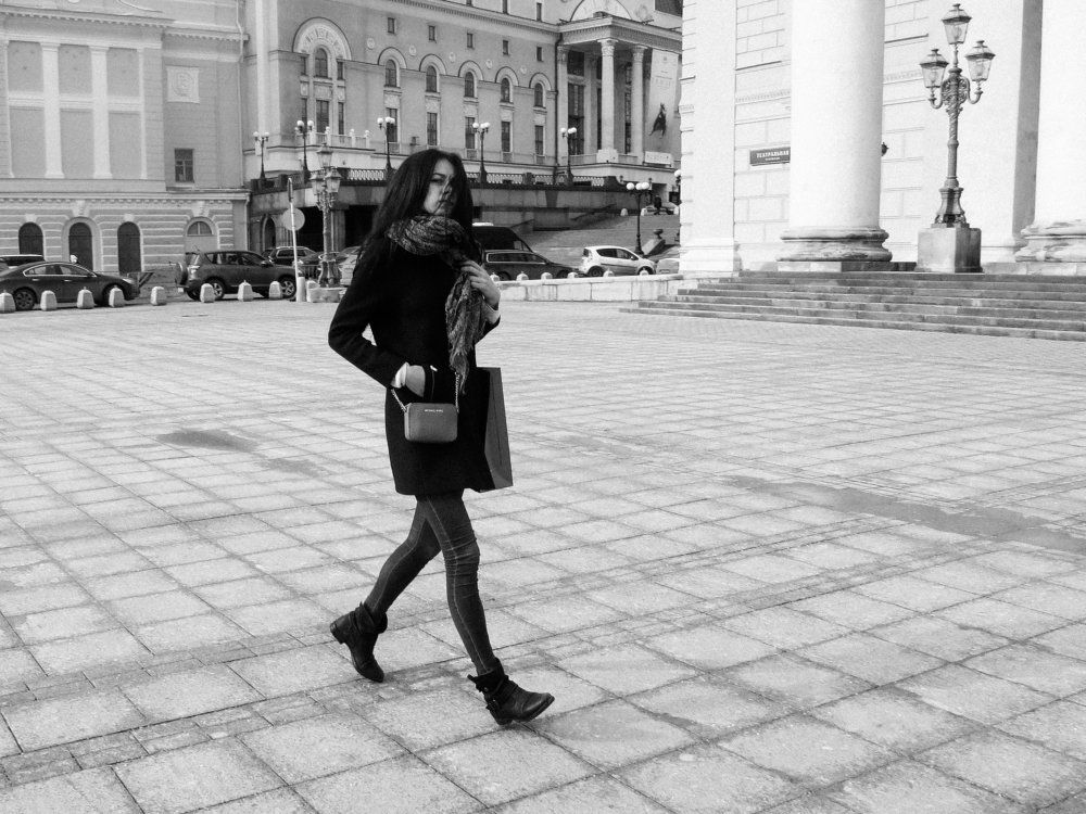 Прохожая