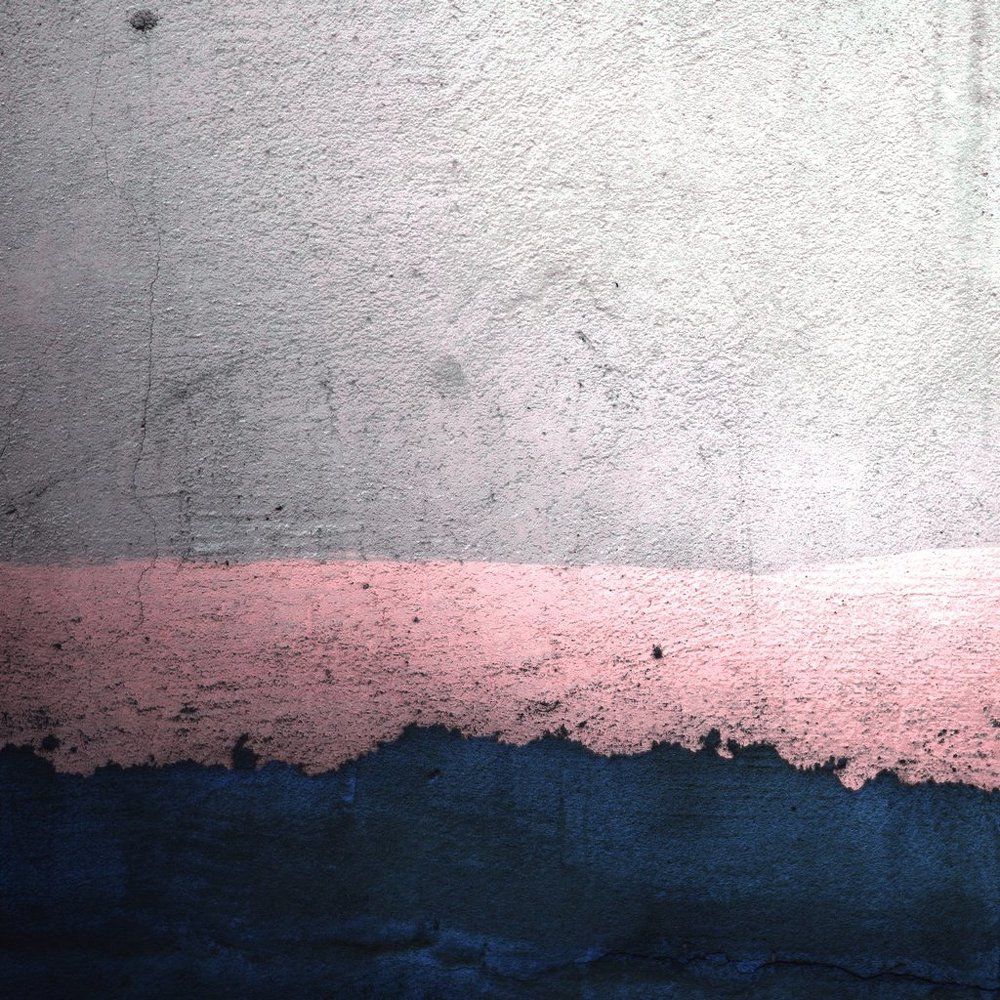 Закат над неспокойным морем