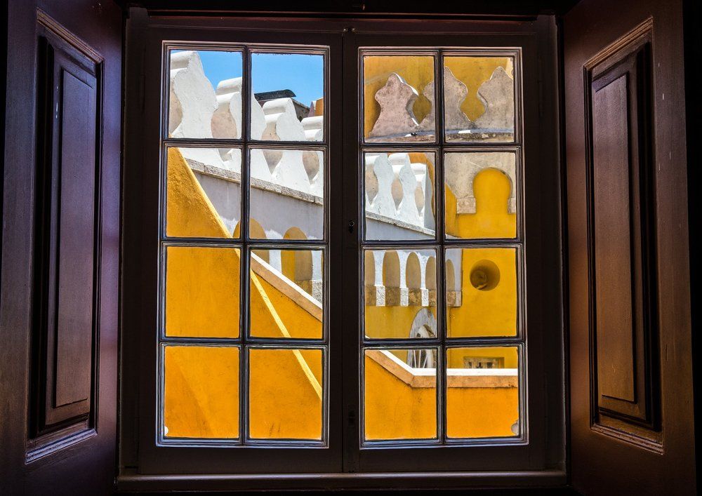 Замок Пена. Вид из окна. Португалия. Синтра.