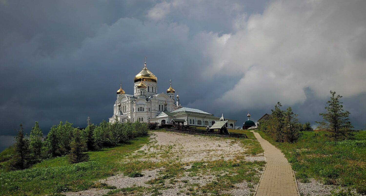 На Белой горе под Кунгуром.