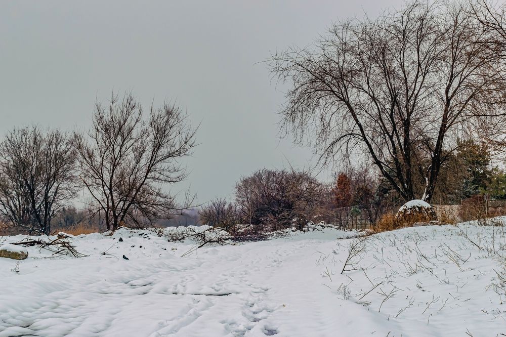 На окраине..