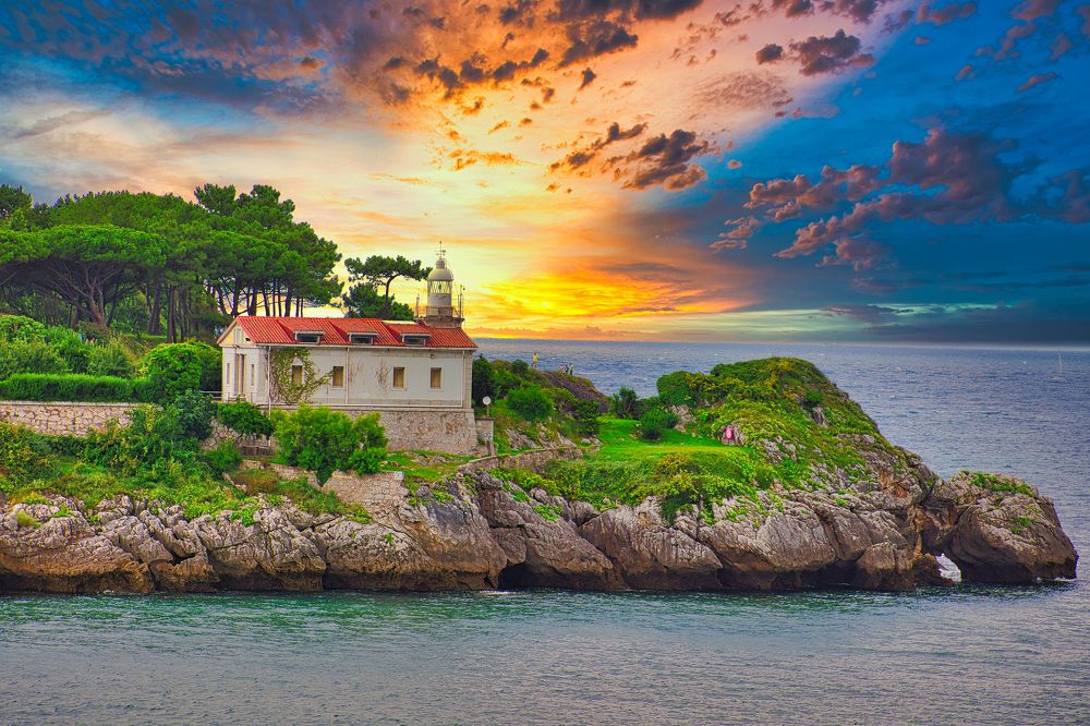 Photograph by Valentin Kayudin