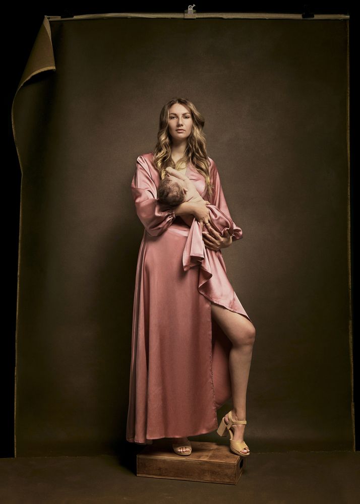 Современная икона: Жизнь, Кормление и Гордость.