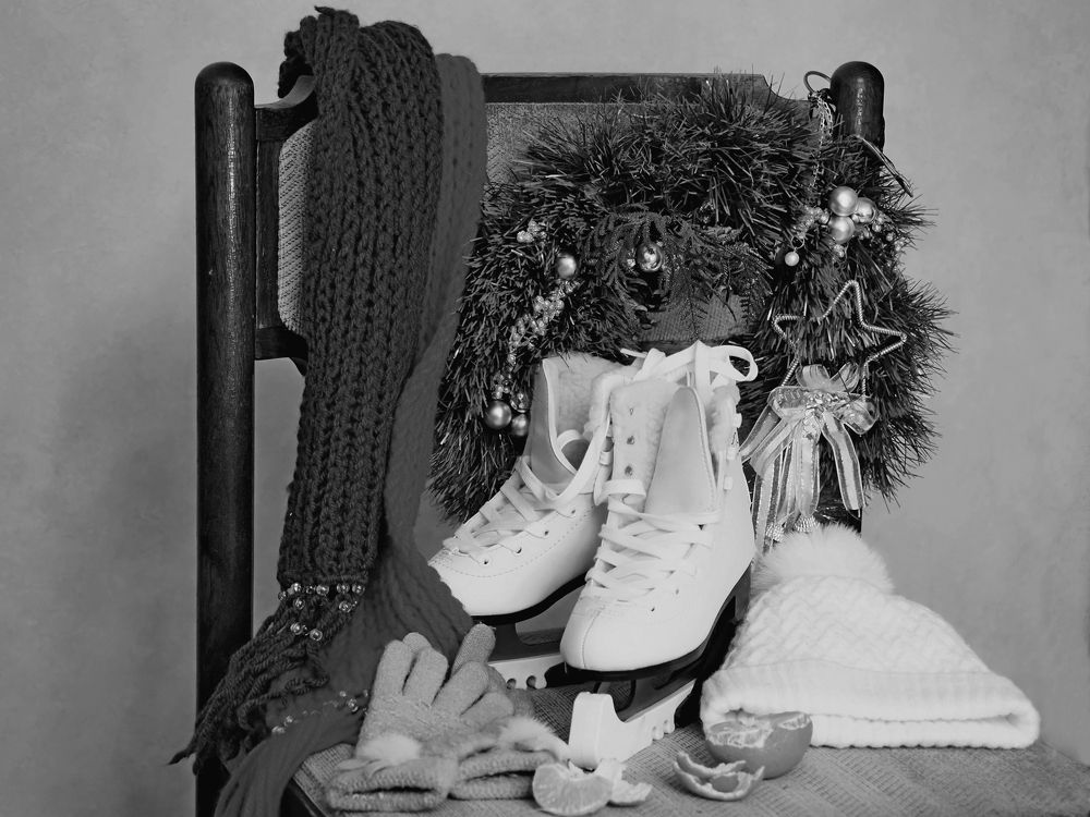 Возвратились с катка!