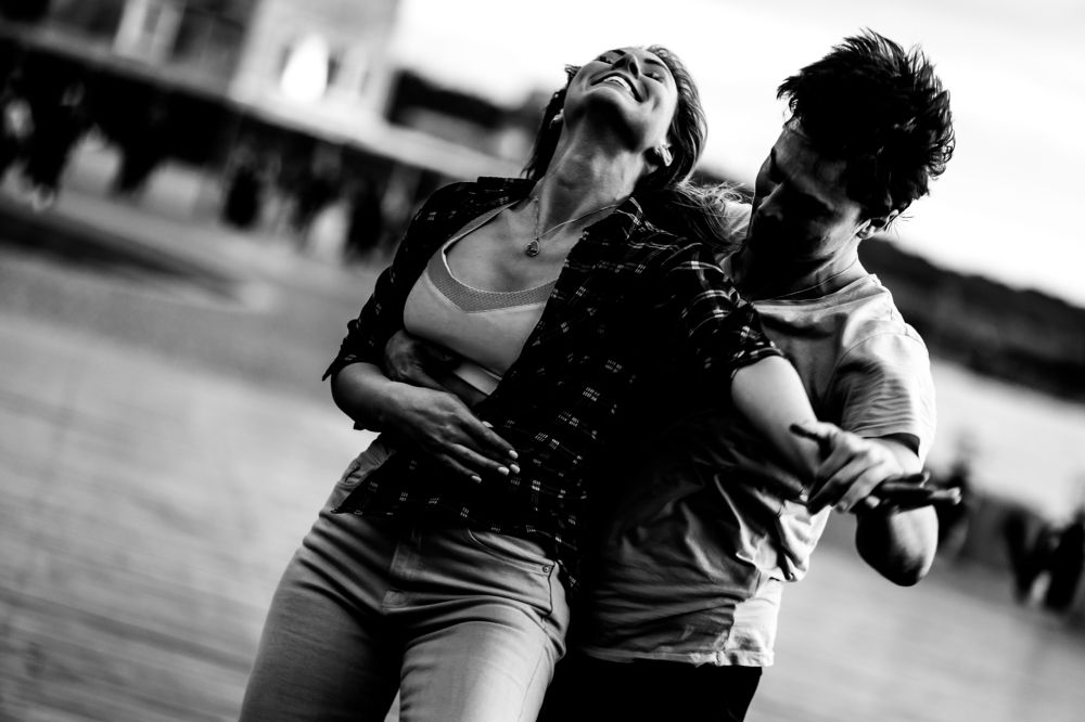 Dancing at the bridge