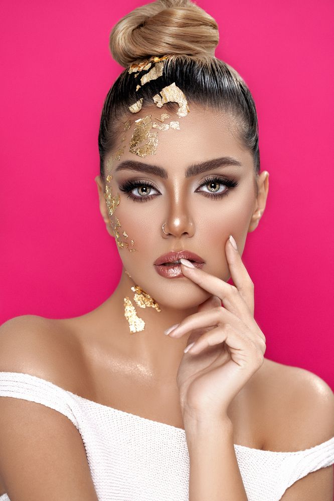 Photograph by AKI shalian