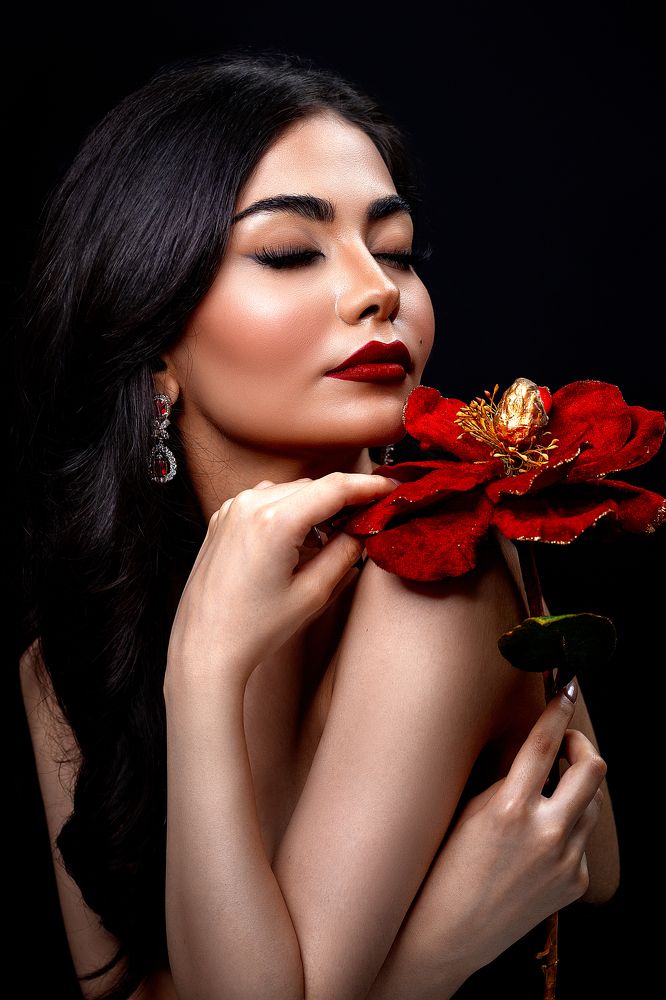 Photograph by AKI shalian