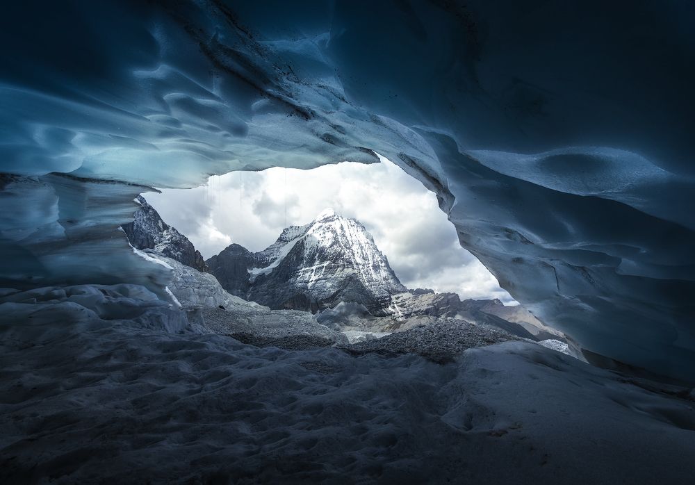 Photograph by HOU MingHao