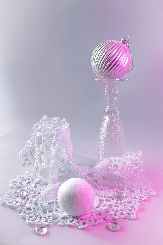 Белое на белом