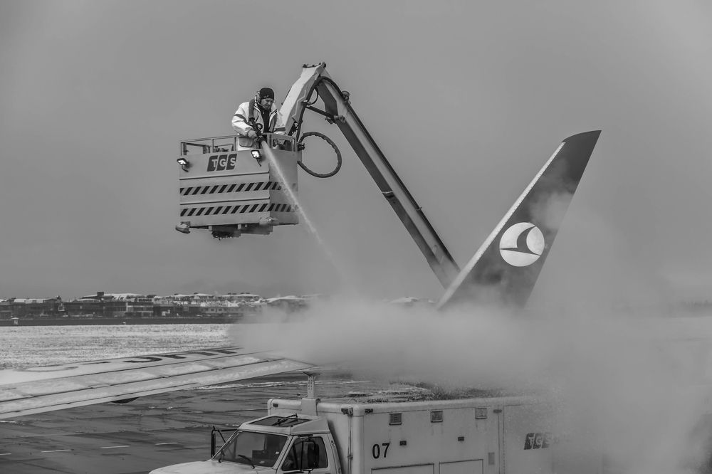 De-icing on wings