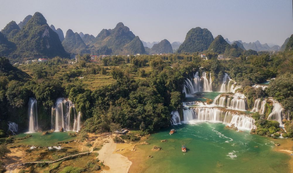 Photograph by Dao Ngoc Canh