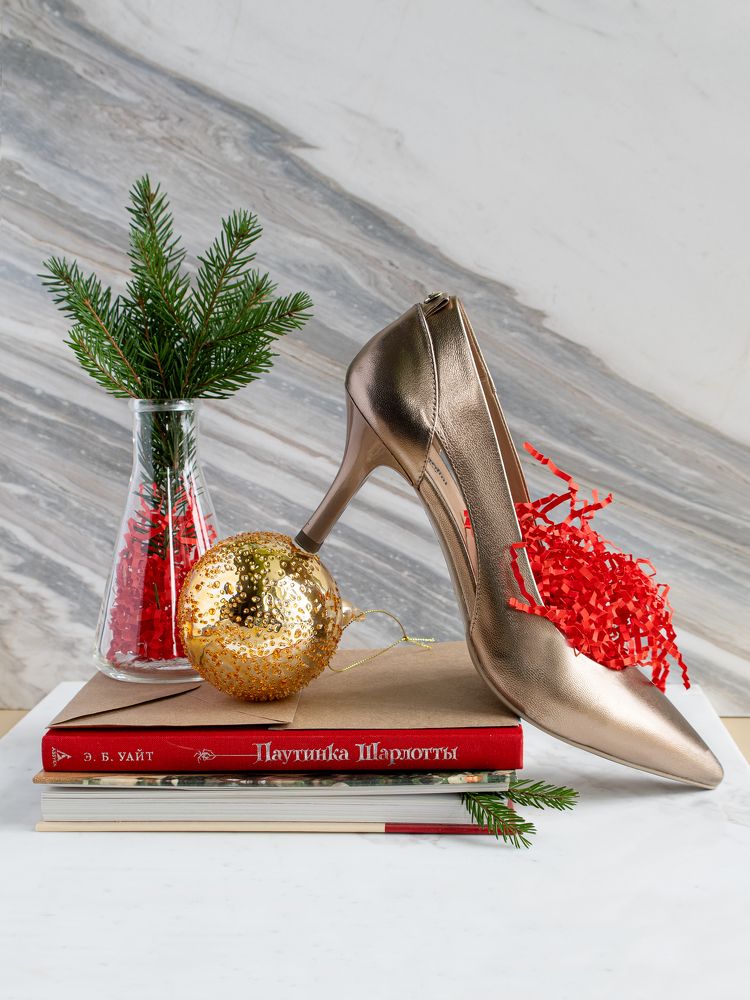 Photograph by Yulia Niki