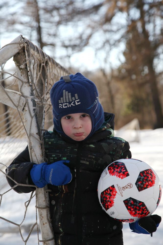 Футболист...!
