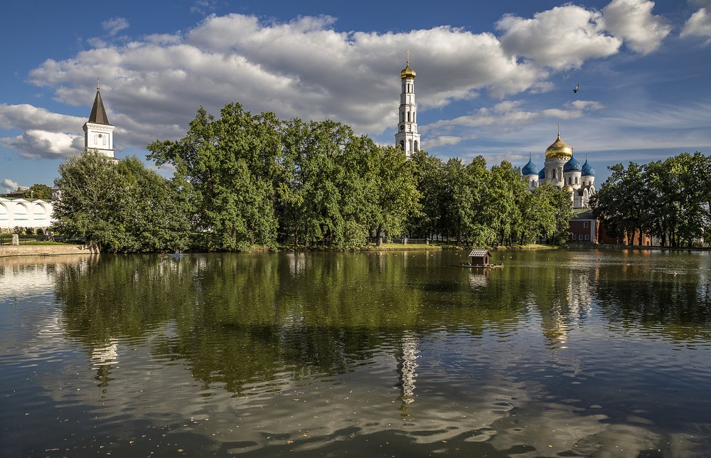 Николо-Угрешский ставропигиальный мужской монастырь.